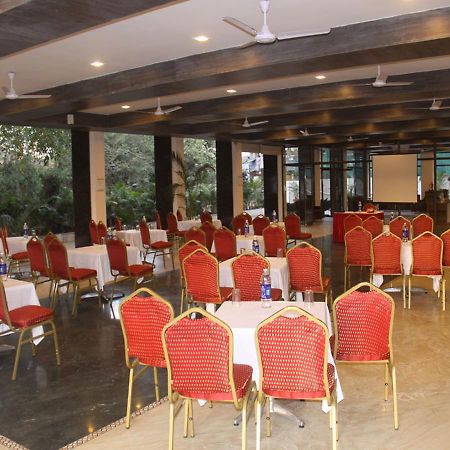 Hotel Three G Shirdi Extérieur photo