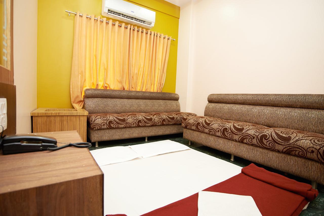 Hotel Three G Shirdi Extérieur photo
