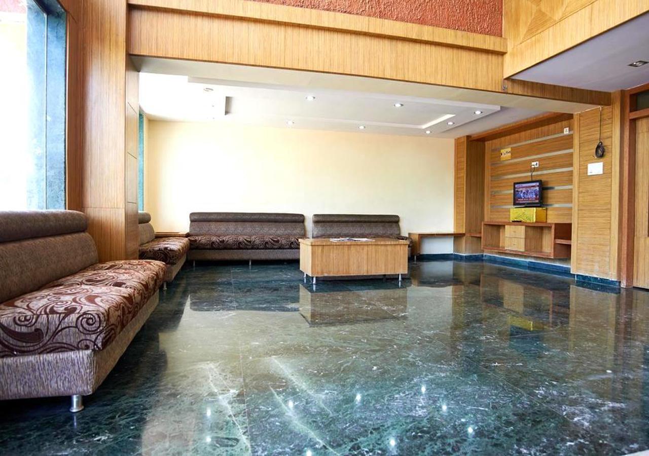 Hotel Three G Shirdi Extérieur photo